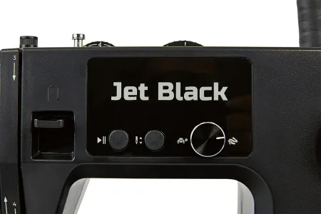 Швейная машина Швейная машина Jaguar Jet Black — горизонтальный челнок и автоматическая петля