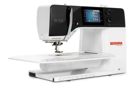 Швейно-вышивальная машина Швейно-вышивальная машина Bernina 590 — сенсорный дисплей и панель управления