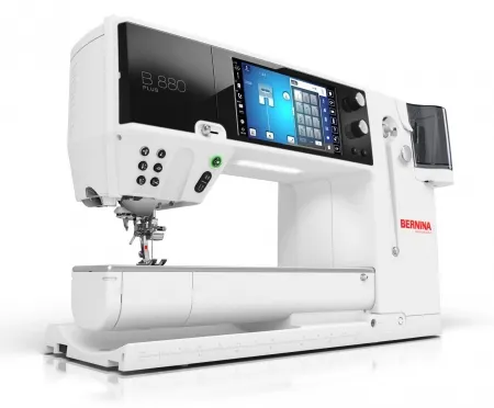 Швейно-вышивальная машина Швейно-вышивальная машина Bernina 880 Plus — сенсорный дисплей и панель управления