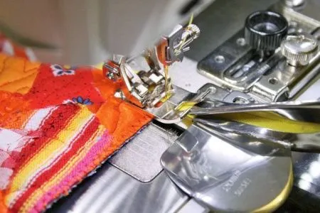 Лапка для окантовки фальцованной косой бейкой Bernina # 87 (20/9.5 мм)