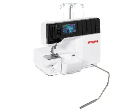 Коверлок Коверлок Bernina L890 — рабочая зона и приставной столик