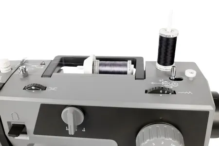 Швейная машина Швейная машина Leader STRONG STITCH — увеличенный столик для квилтинга